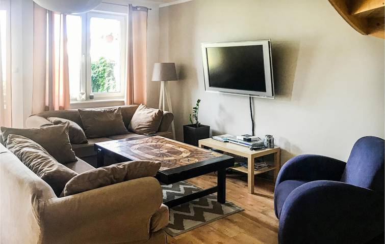Ferienhaus für 8 Personen mit Terrasse in Darłowo, Powiat Sławieński