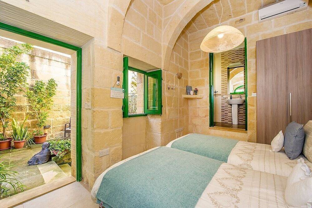 The Valley Holiday Home in Kercem, Gozo