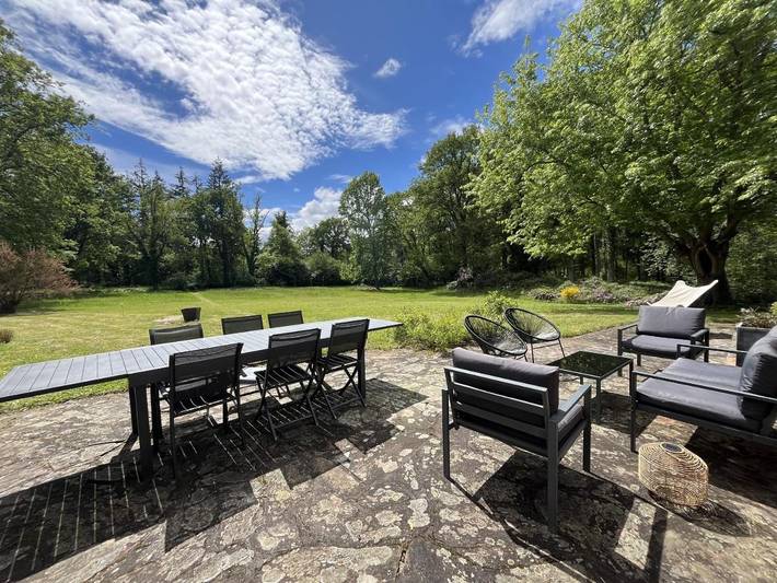 Location de vacances pour 9 personnes, avec jardin à Parigné-l'Évêque - 2