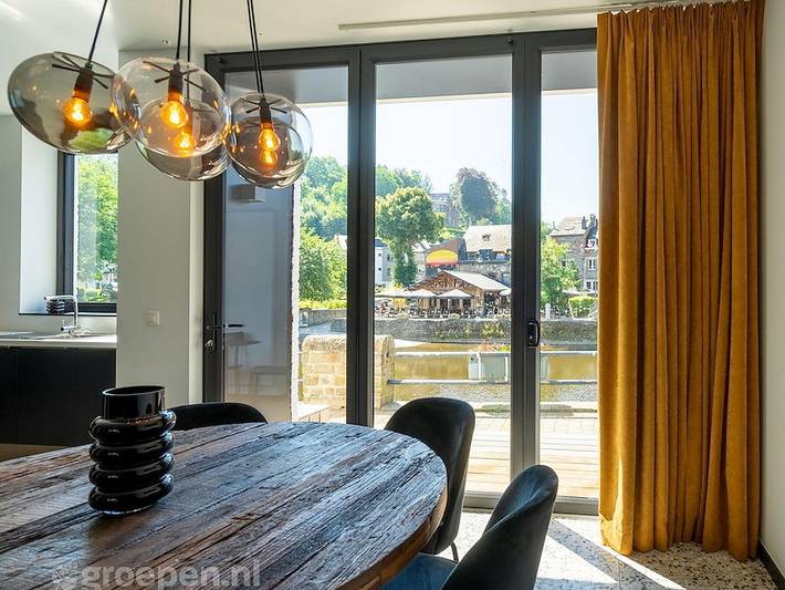 Maison de vacances pour 7 personnes, avec balcon/terrasse ainsi que terrasse et jacuzzi à La Roche-en-Ardenne