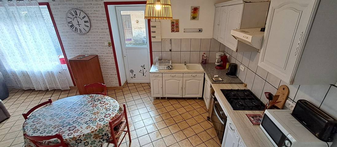 Gîte pour 4 personnes, avec terrasse, animaux acceptés à Bourg-Argental - 3