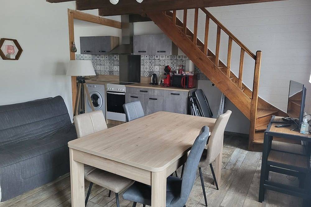 Maison 3 nuits minimum. in Mandailles-Saint-Julien, Région d'Aurillac
