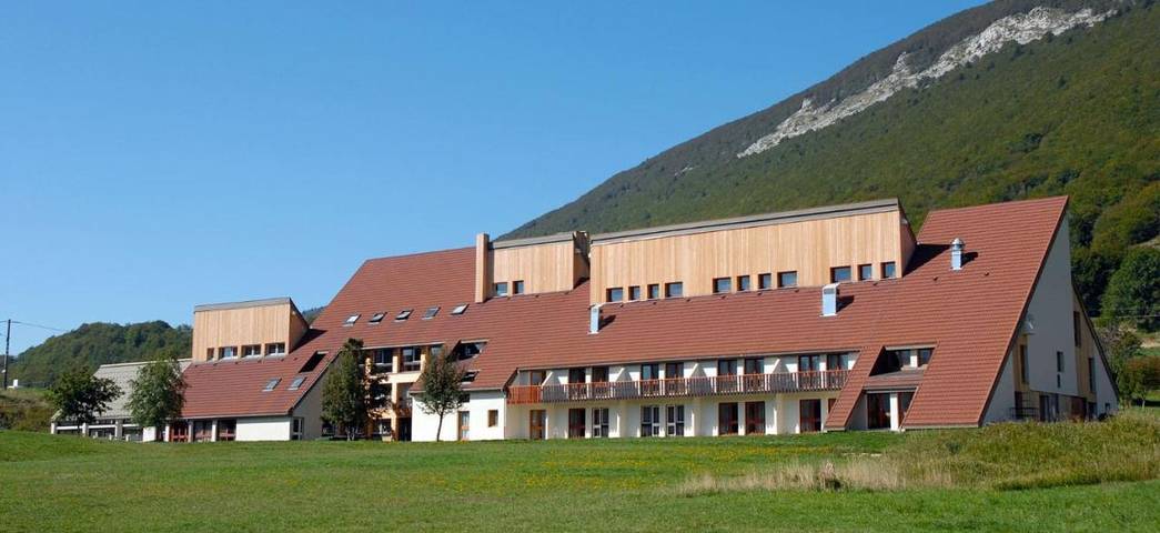Hôtel pour 2 personnes, avec Terrasse et Jacuzzi ainsi que Jardin et Piscine