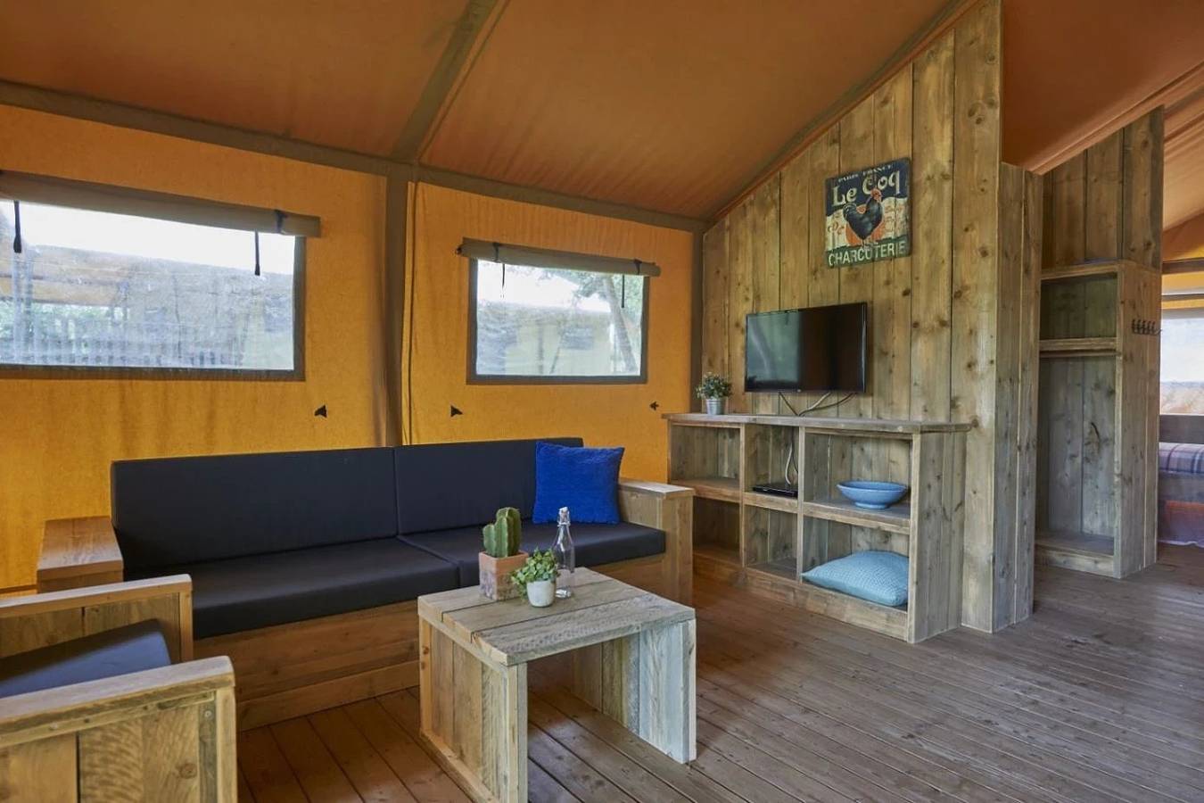 Camping 5 étoiles - Piscine - ccbefca in Gourdon, Lot