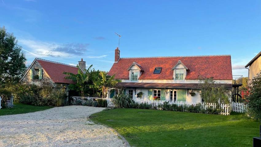 Location de vacances pour 8 personnes, avec Balcon et Terrasse ainsi que Jardin et Vue à Bossay-sur-Claise