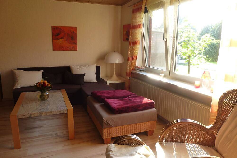 Ganze Wohnung, Stöterau: ebenerdige Fewo mit Sonnenterrasse - Ferienwohnung Stöterau in Erfde, Eider-Treene-Sorge