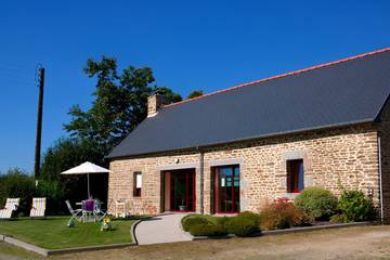 Gîte pour 4 personnes, avec terrasse et jardin en Bretagne