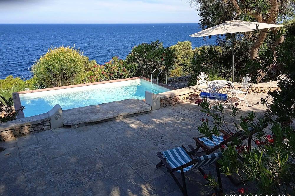 Mareblu, Trullo mit herrlicher Veranda mit Blick auf das Meer in der Franchina in Corsano, Lecce Provinz