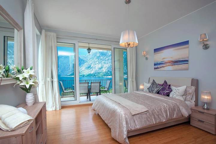 Appartement entier, Vous ne pouvez pas battre cette vue spectaculaire et l'espace in Bay of Kotor
