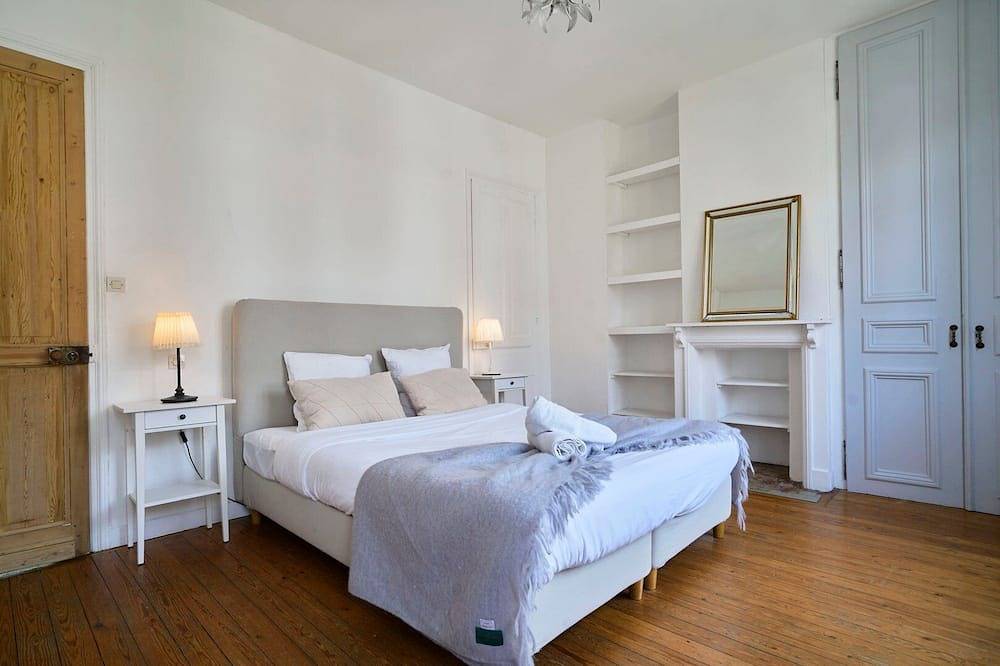 Entire apartment, Beautiful 1900 house full equipped, 4bdrm+ garden! in Lambersart, Lille region
