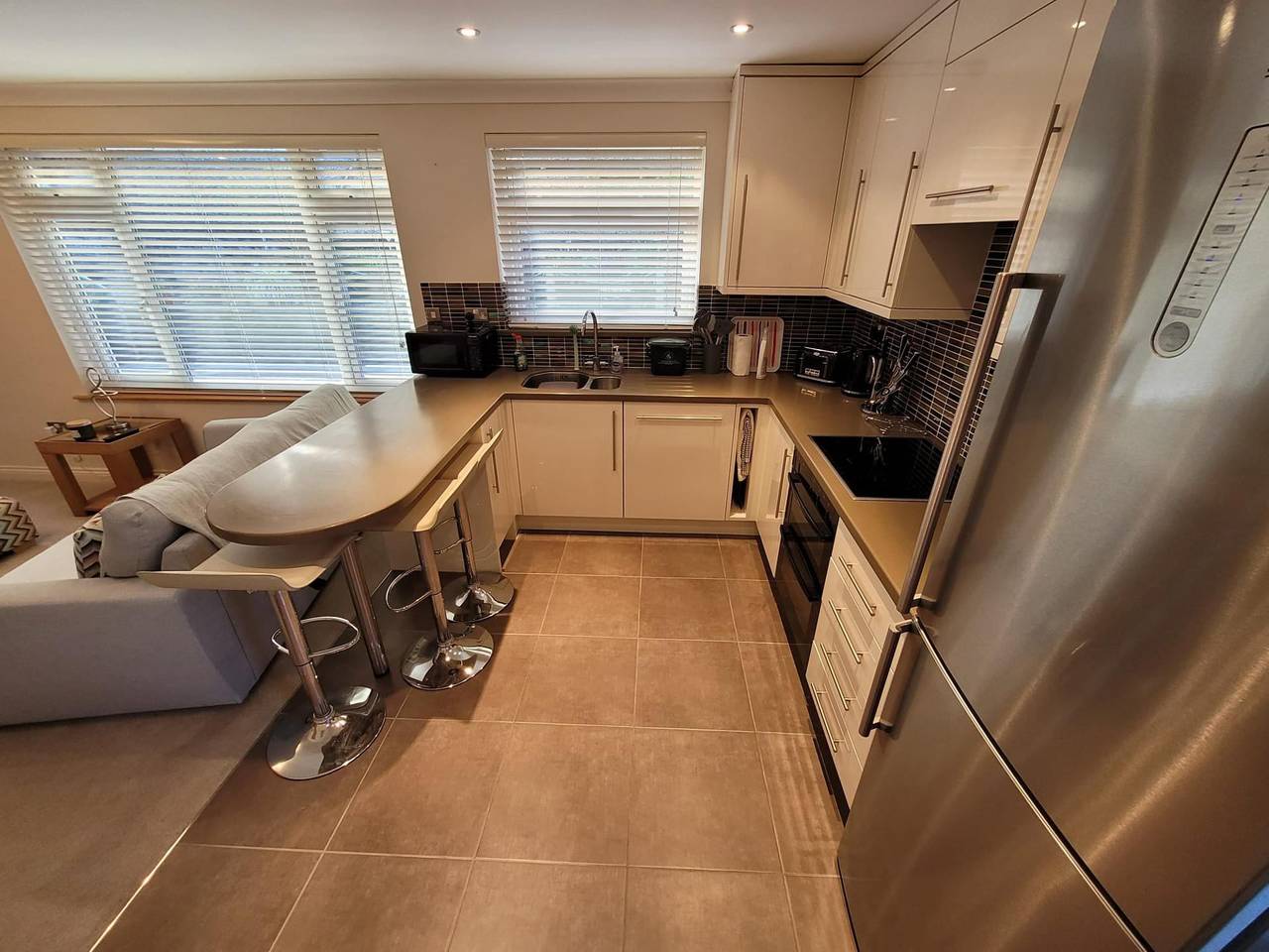 Mumbles Cottage - Sleeps 4 - Pets Ok - Parking in Swansea region