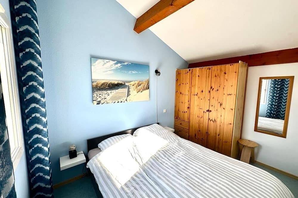 Neu renoviertes Ferienhaus mit Wintergarten nur 250 Meter zum Strand. in Portiragnes Plage, Portiragnes