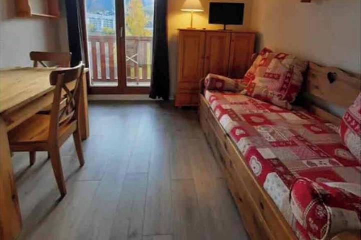 Gîte pour 2 personnes, avec Balcon et Jacuzzi dans Office De Tourisme La Toussuire