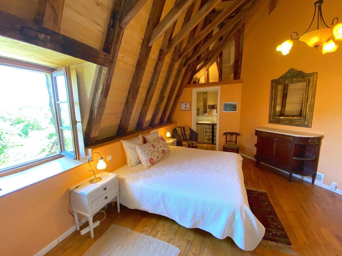 Le Chateau de Busqueilles La Suite in Autoire, Lot