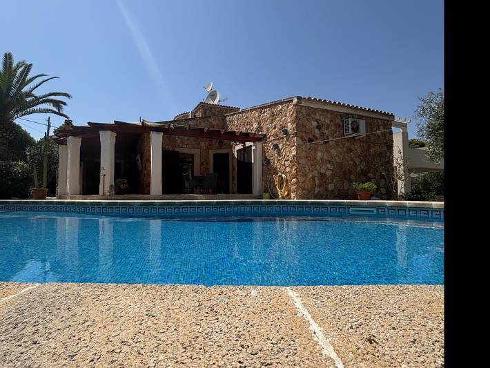 Finca für 6 Personen, mit Pool und Garten in Cala Mondrago