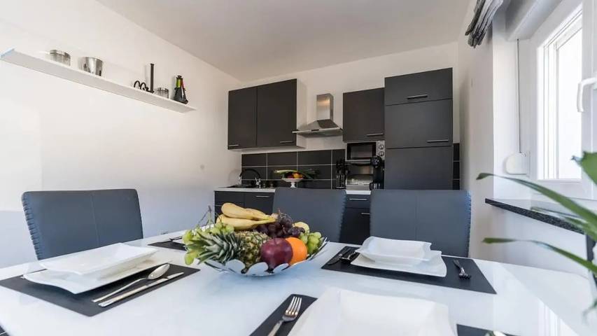 Ferienhaus für 6 Personen, mit Pool und Terrasse, mit Haustier in Maslenica - 4