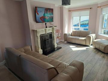 Gîte pour 8 personnes, avec terrasse dans Wicklow