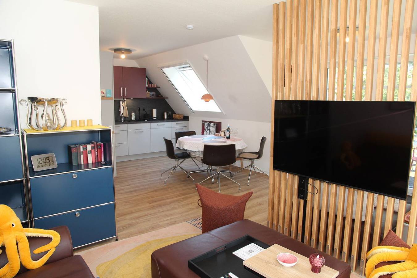 Ganze Wohnung, Neubauwohnung (80qm) mit Balkon direkt am Wasser bei Greetsiel! in Krummhörn, Landkreis Aurich