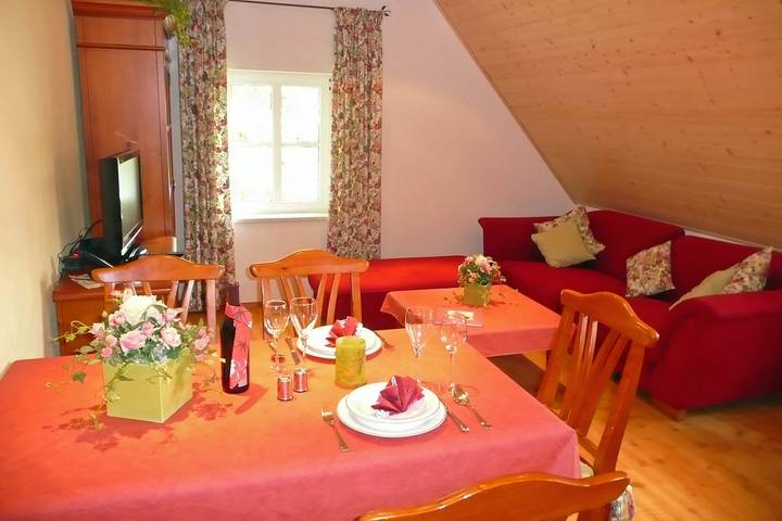 Ferienhaus für 5 Personen, mit Balkon und Balkon/Terrasse sowie Terrasse und Garten im Fichtelgebirge - 2
