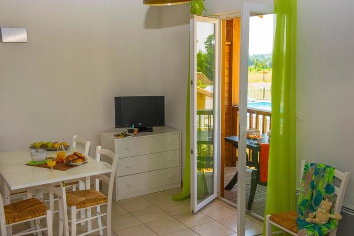 Location de vacances pour 4 personnes, avec vue ainsi que jardin et piscine à Eauze - 4