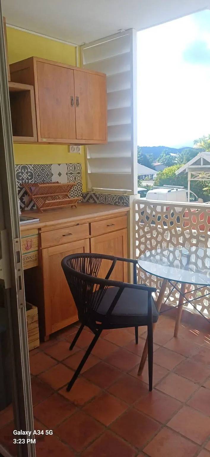 Gîte pour 2 personnes, avec piscine et terrasse à Tartane - 4