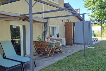 Location de vacances pour 4 personnes, avec terrasse et jardin à Buzet-sur-Baïse