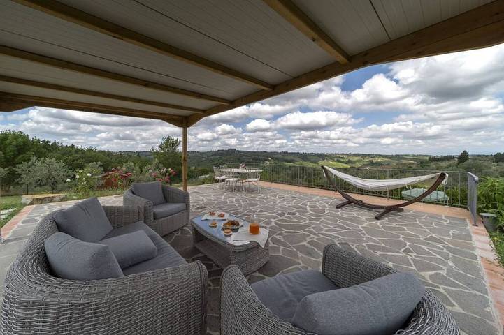 Ferienhaus für 10 Personen, mit Whirlpool und Terrasse sowie Garten