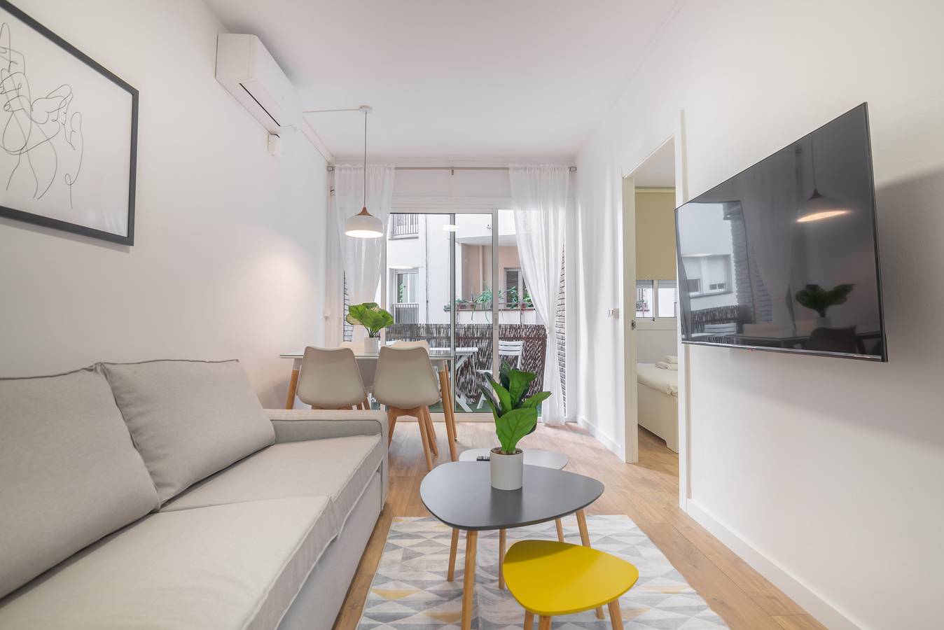 Entire apartment, Ref. 367012 in Barcelona Centre, Barcelona