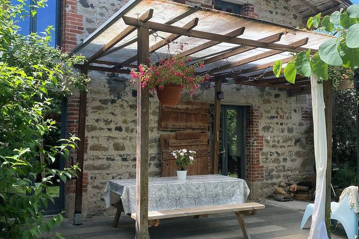 Location de vacances pour 6 personnes dans Ludesse
