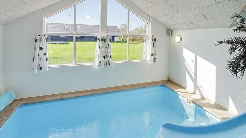 Ferienhaus für 14 Personen, mit Terrasse und Garten sowie Sauna in Kegnæs