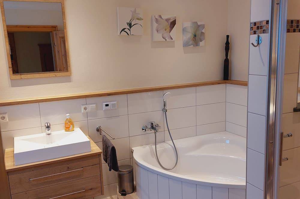 Ganze Wohnung, Gemütliche Ferienwohnung zw. Mosel und Rhein, an div. Traumschleifen und Burgen in Brodenbach, Landkreis Mayen-Koblenz