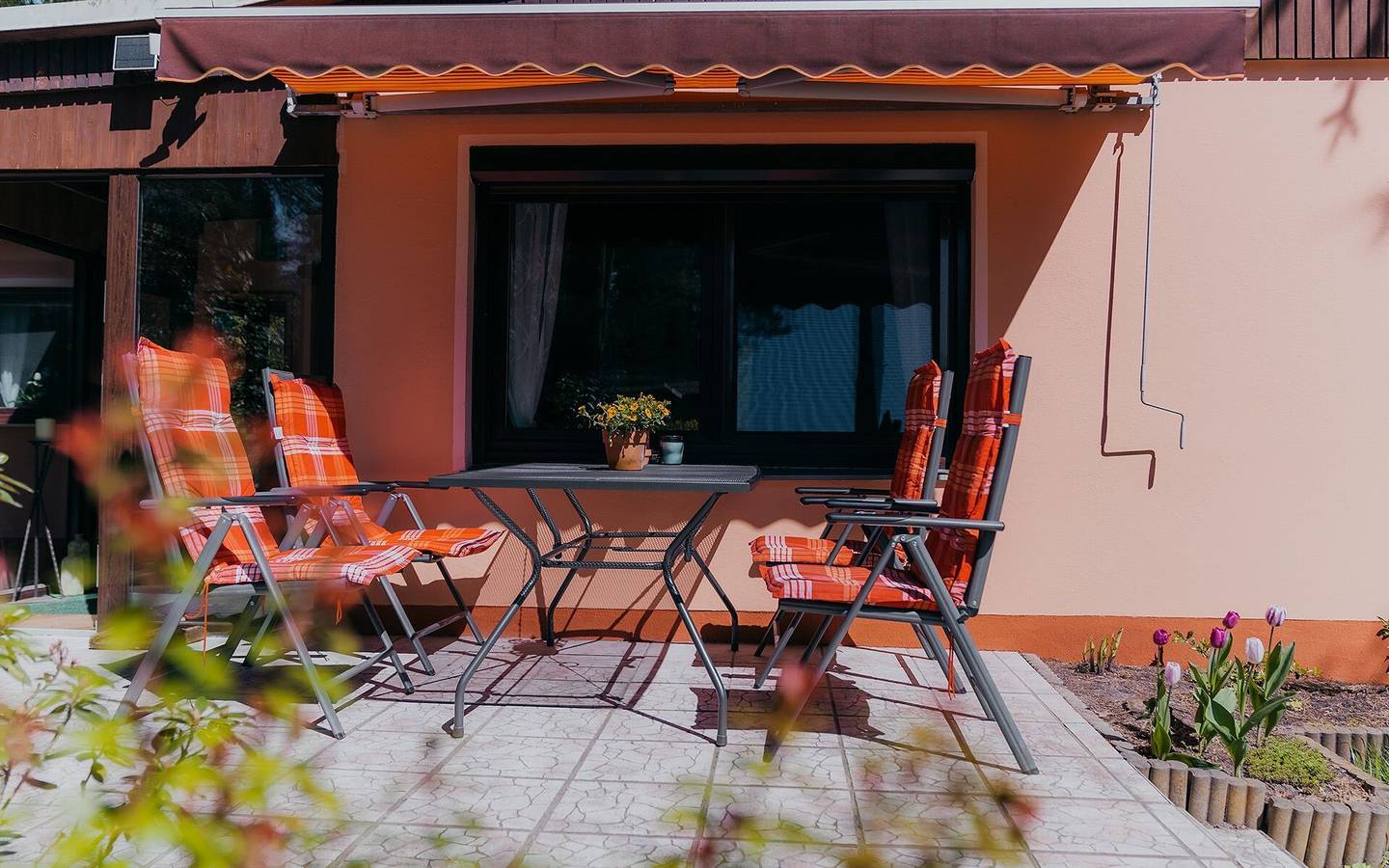Casa de vacaciones 'Ferienhaus Nachtigall' con terraza privada, jardín privado y Wi-Fi in Schorfheide, Britzer Platte