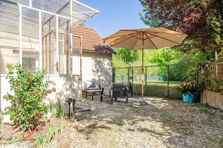 Gîte pour 6 personnes, avec Terrasse et Vue dans Crancey