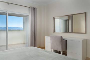 Chalet für 6 Personen in Estômbar e Parchal, Algarve, Bild 3