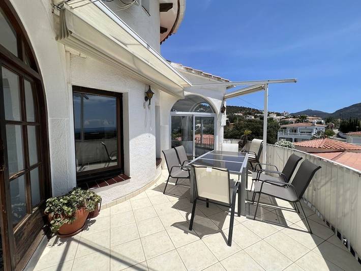 Maison de vacances à Roses avec piscine in El Mas Fumats, Roses