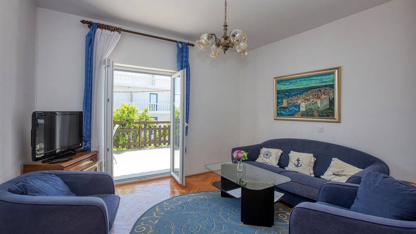 Ferienwohnung für 4 Personen, mit Terrasse in Vodice - 2