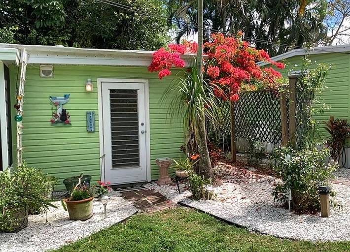 Cabin for 2 people, with terrace and yard in Gulf Coast
