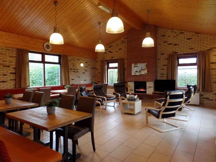 Ferienhaus für 16 Personen, mit Terrasse und Garten in Ellemeet - 2