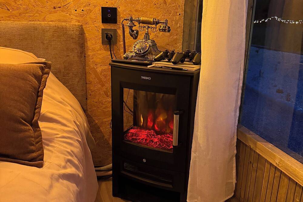 Verrière insolite avec jacuzzi & sauna | Marais du Cotentin in Sainteny, Côte de la Déroute