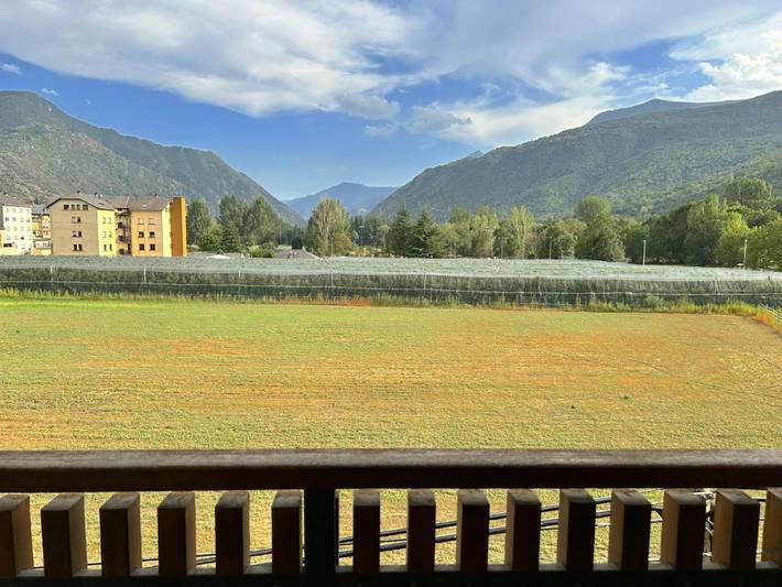 Apartamento de vacaciones para 4 personas, con balcón y vistas, Se admiten mascotas en Pallars Sobirà - 2