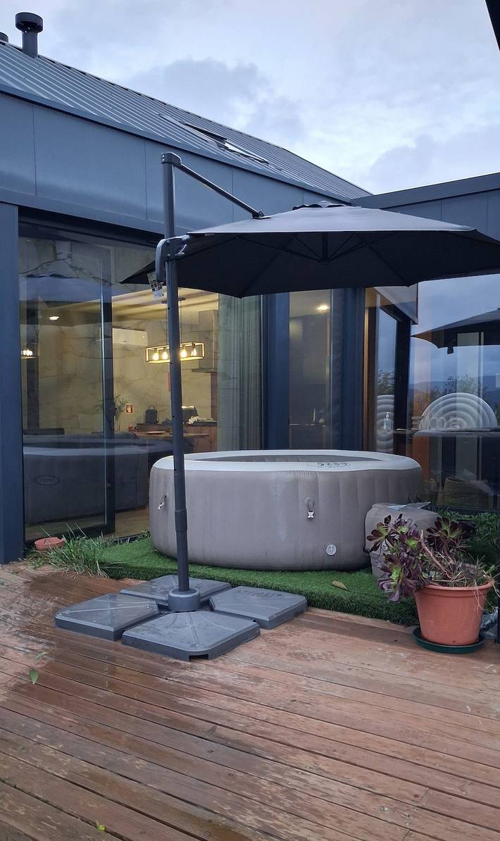 Chalet pour 4 personnes, avec jardin et jacuzzi - 1