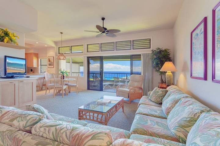 Vacation rental for 2 people, with balcony and pool as well as yard in Kapalua