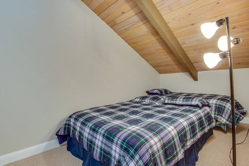 Ganze Wohnung, Neu renovierte Wohnung w / Whirlpool / saisonalen Pool geteilt - auf der Buslinie! in Vail Ski Resort, Vail