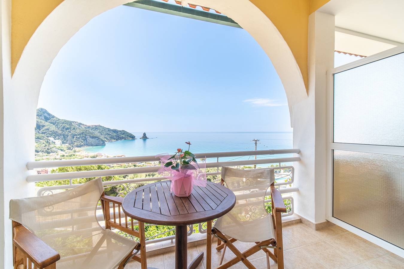 Studio entier, Studio "Mazis Studio B" avec vue sur mer, balcon et Wi-Fi. in Agios Gordios, Corfou