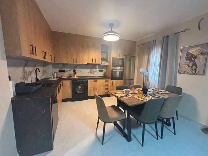 Holiday Home 'Casa Grande Fuengirola' with Private Terrace, Wi-Fi and Air Conditioning in Fuengirola Centre, Fuengirola