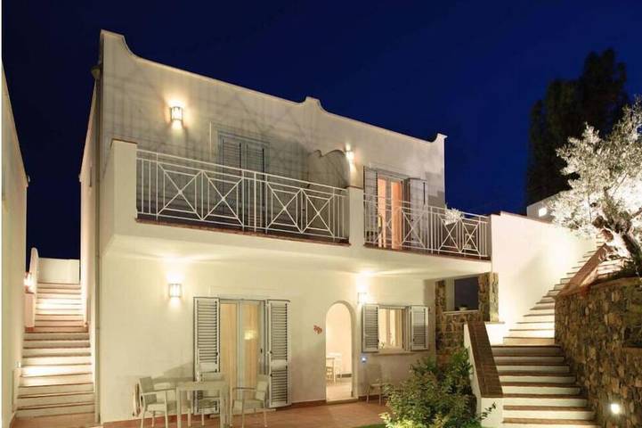 Entire apartment, Ulivo   Apartment in the Residence le Ruve Bianche with swimming pool and private beach in Vibonati, Cilento Coast