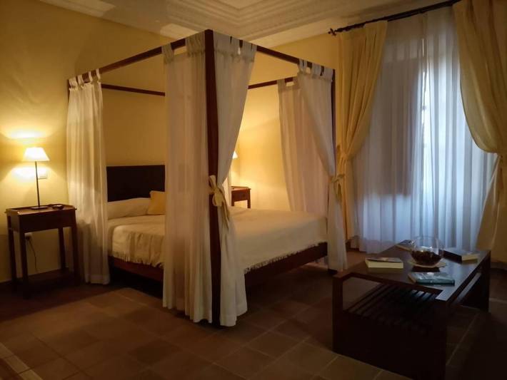 Hotel para 2 personas, con jardín y vistas - 1