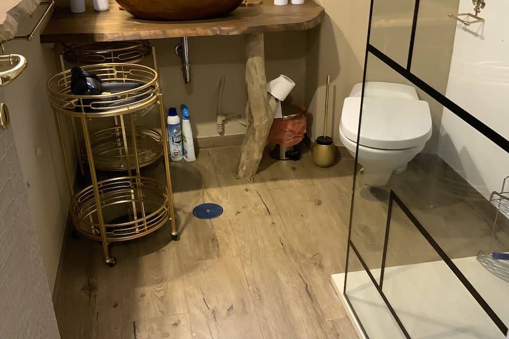 Appartamento intero, Designer apartment with private sea access 20 minutes from Rome in Torvaianica, Provincia di Roma