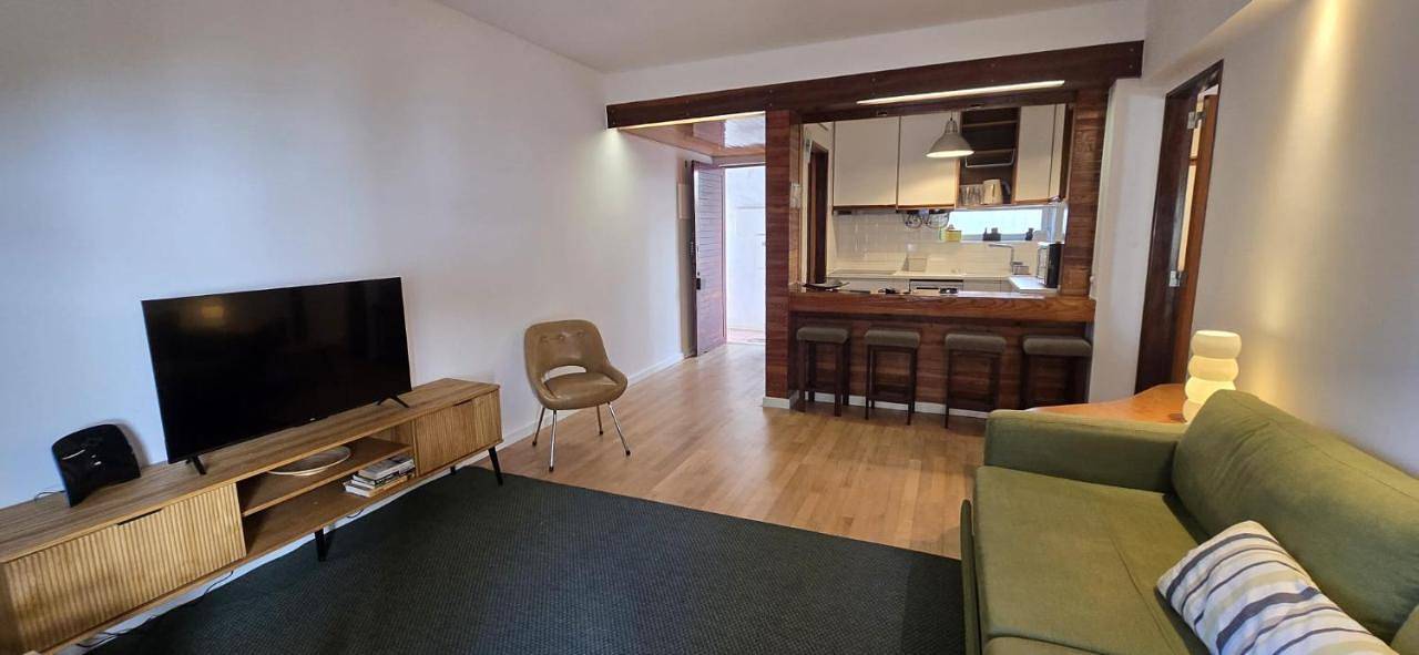 Apartamento inteiro, At the beach with a private garden in Carcavelos e Parede, Costa de Lisboa