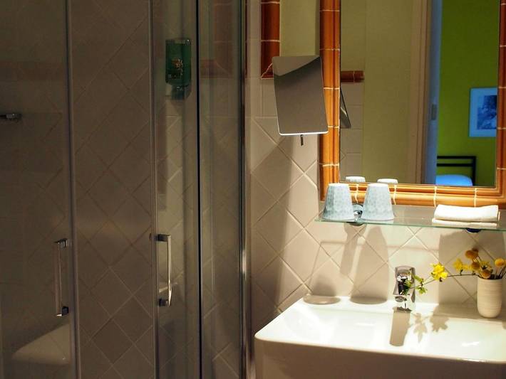 Hôtel pour 2 personnes, avec jardin et vue, animaux acceptés à Saint-Laurent-du-Verdon - 4